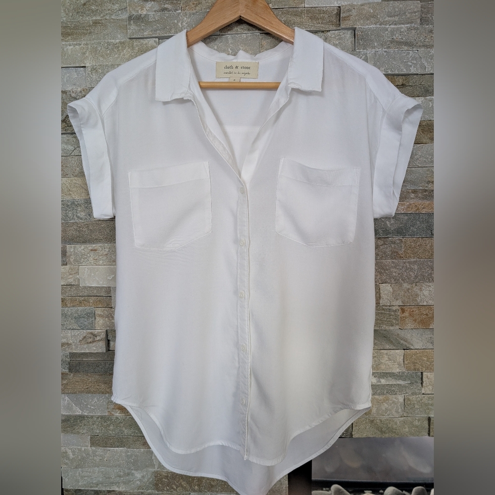 Cloth & Stone 🤍 White Button Down Shirt